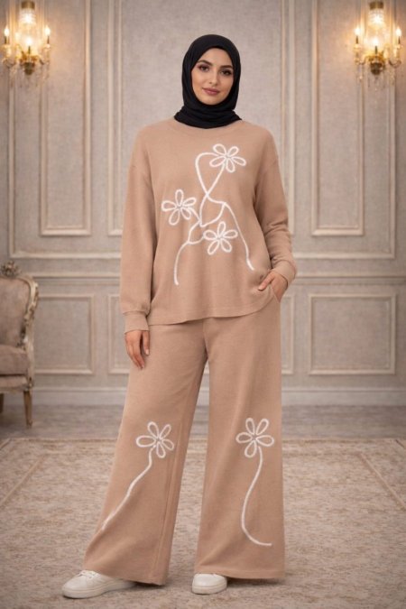 طقم نسائي (بلوزة + بنطلون)
