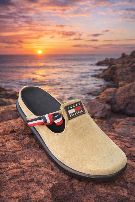 شبشب نسائي مريح سهل اللبس (Slip-On)