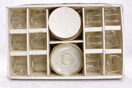 طقم شاي زجاج مع صحون