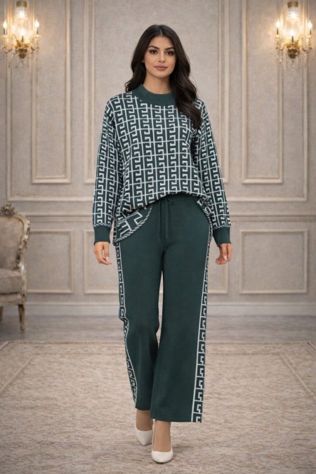 طقم نسائي (بلوزة + بنطلون)